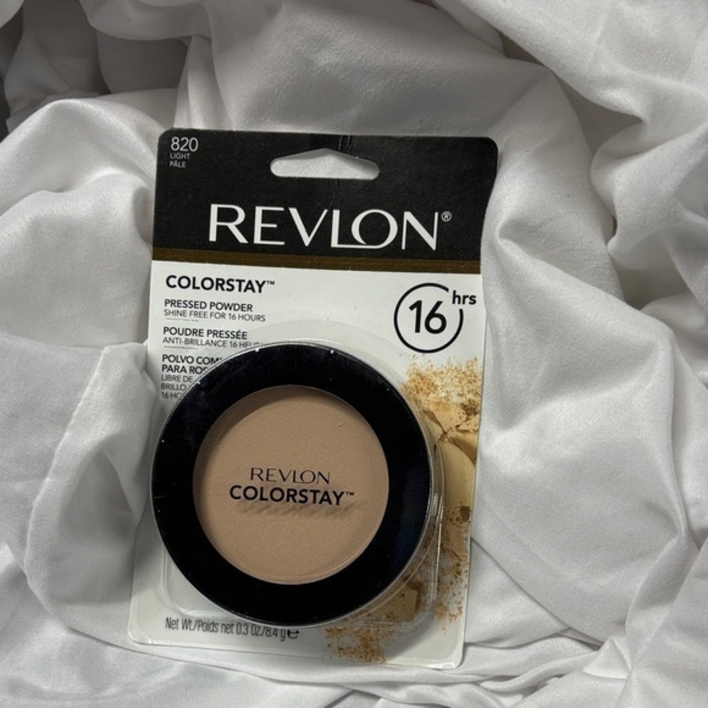 Revlon ColorStay 16 hour Pressed Powder 820 light pale shine free concealer